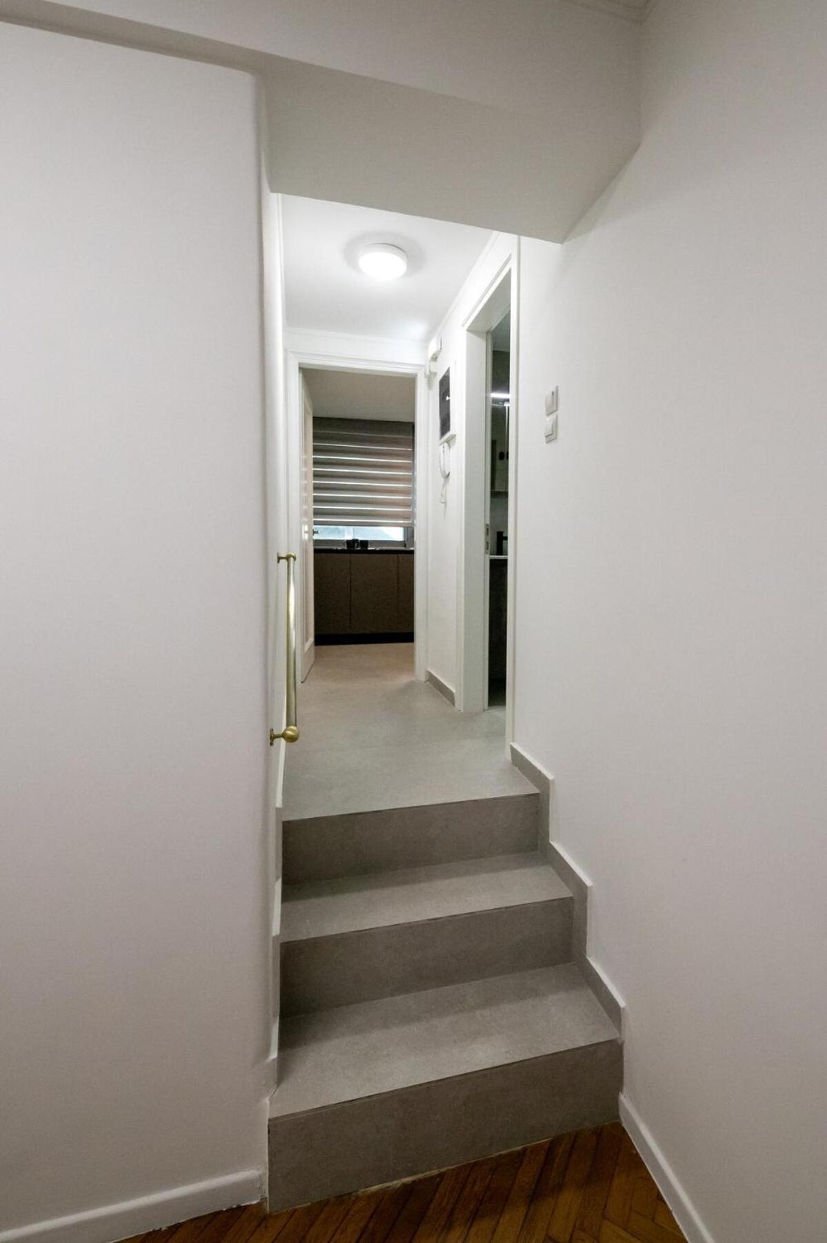 Comfy 2br Flat In אתונה